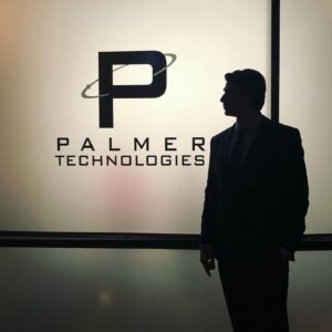 Brandon Routh Instagram - Traveled back in time on my birthday (yesterday) to a time before #RayPalmer knew #TimeTravel existed. 😉 #PalmerTech #CrisisOnInfiniteEarths

And thank you for all the lovely bday wishes yesterday! 😄👊🏻