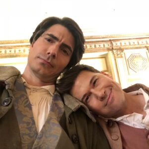 Brandon Routh Instagram - They laugh together, they cry together, they fix time together!

Don’t miss the #SteelATOM moments tonight!

Not to many episodes left.
@nickzano #LegendsOfTomorrow