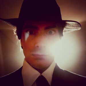 Brandon Routh Instagram - #LegendsOfTomorrow
Tonight—or NEXT WEEK apparently. 🙃
#FilmNoir
Guest starring @jonathansadowski—his performance is criminal. 😎