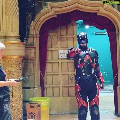 Brandon Routh - 74.3K Likes - Time to get suited up.
#LegendsOfTomorrow #Season5 starts tonight on @thecw. 👊🏻 Huge thanks to my awesome #ATOMtechs @tawnybd & #Claudia from #PropsDept who help me get into #TheATOM suit