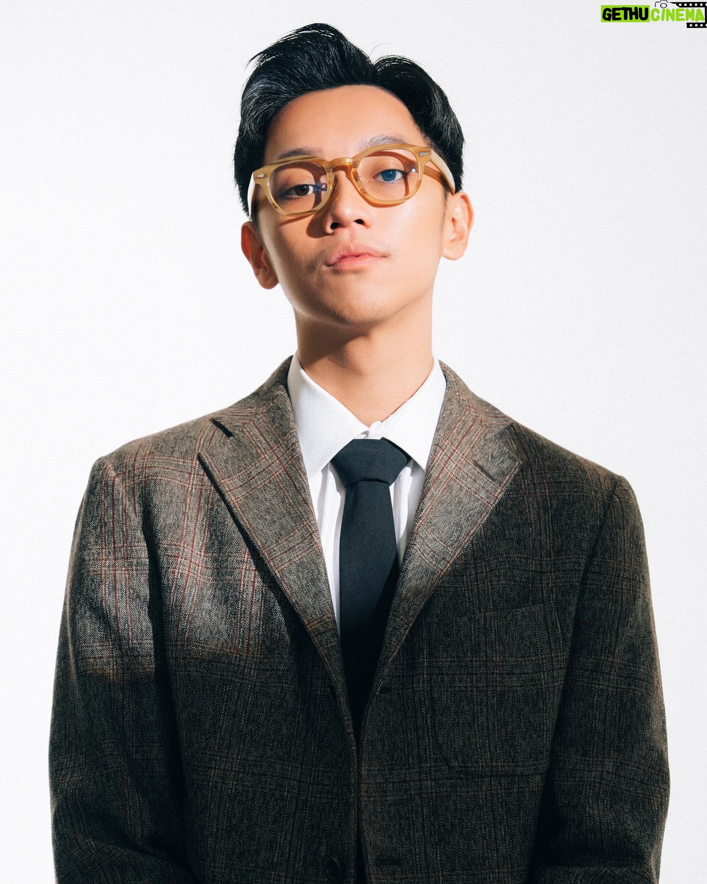 Brandon Salim - 43.5K Likes - Kalo kata Mr Bean “Sometimes I don’t feel like going to work but then I remember I was born cute not rich”