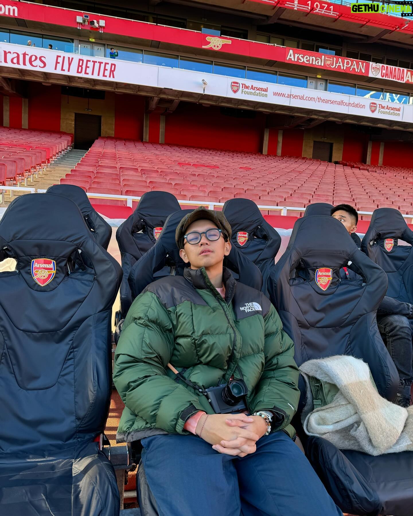 Brandon Salim - 27.3K Likes - Stadium terbaik emang bikin ngantuk, sampe bikin mabok di slide 4