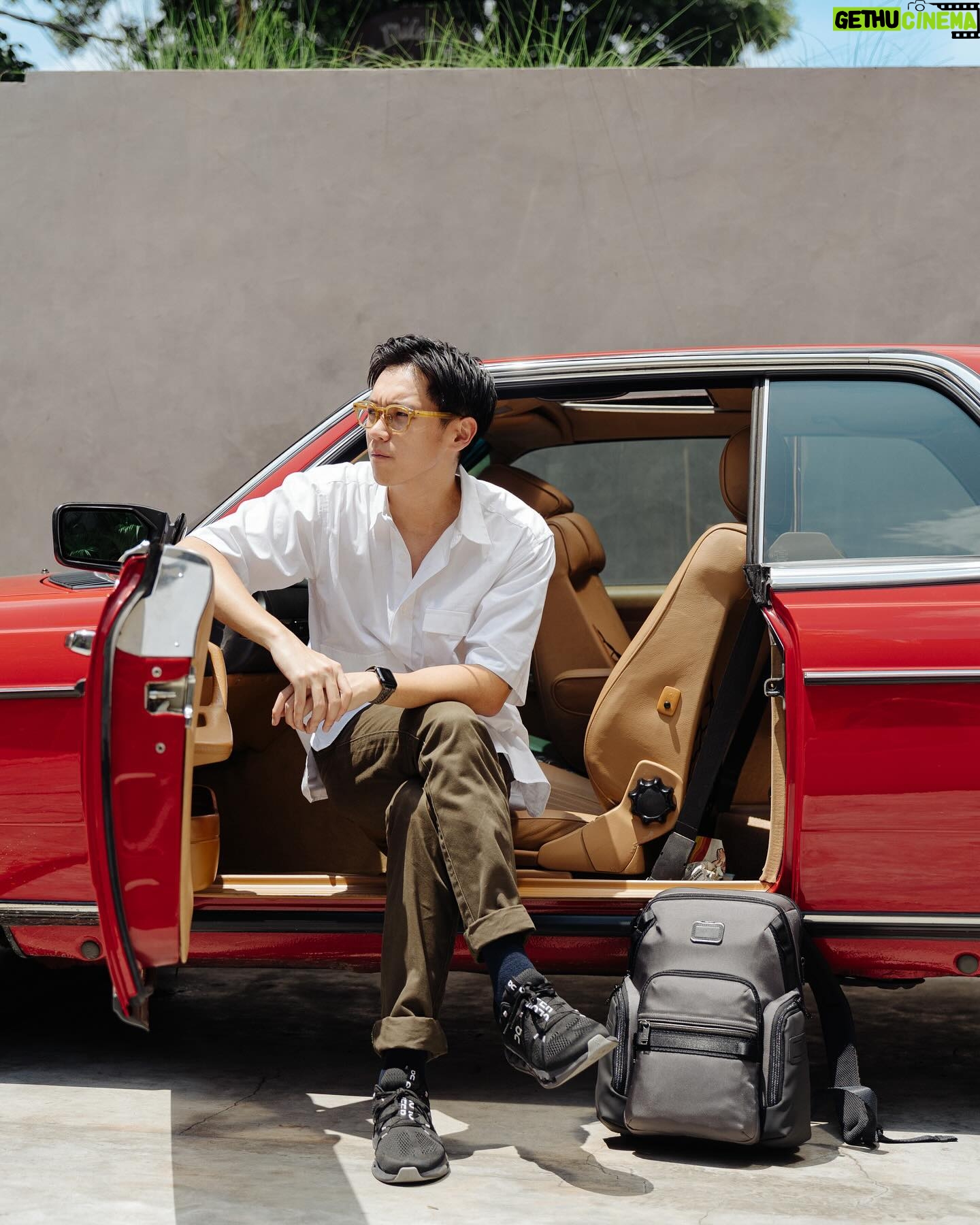 Brandon Salim - 27.5K Likes - Stylish, functional, and always ready to go. My TUMI backpack is more than just a bag—it’s a lifestyle. 🎒🚗
@mapfashion @tumitravel
#TUMI #TUMIIndonesia #TUMIBravo