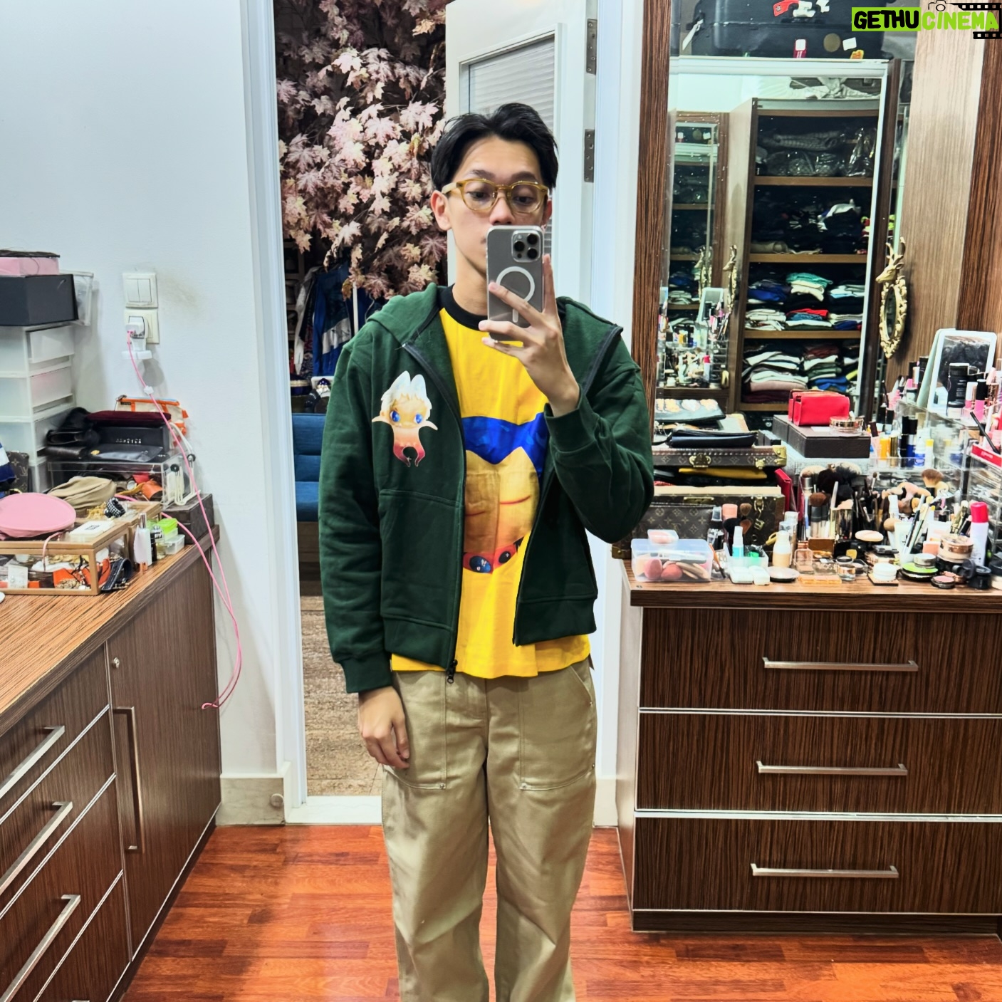 Brandon Salim - 38.4K Likes - Sorry my mom’s room is messy