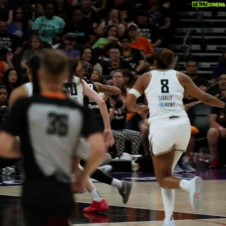 Breanna Stewart - 42.1K Likes - Wš