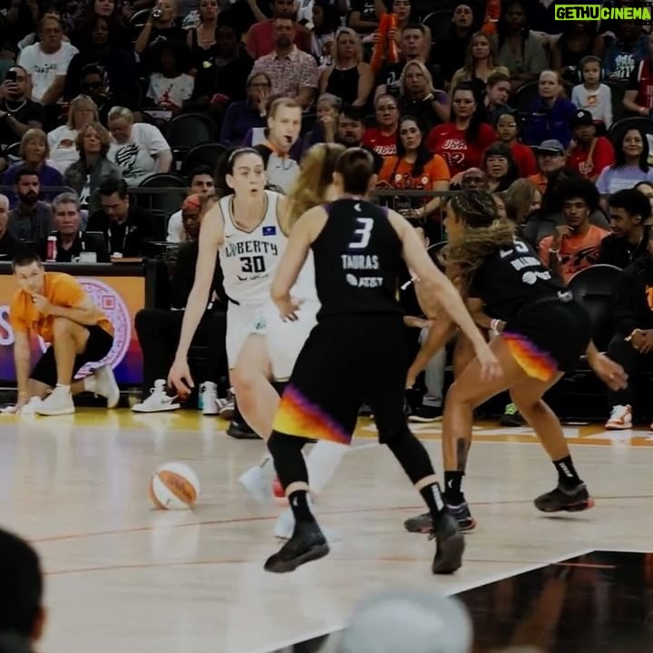 Breanna Stewart - 42.1K Likes - Wš