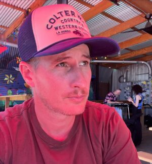 Brendan Fehr Instagram - I’ve never been a #manifest guy. Been a #faith guy. Wrestling with that these days but NEVER with this:
I can’t.
He did.
Because He did.
I can.
#life #staytuned #faithisntindoubt