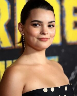 Brianna Hildebrand Instagram - ✨💥✨💥BRIANNA 💥✨💥✨ @briannahilde for her @deadpoolmovie World Premiere last night in NYC.  #deadpoolandwolverine  #negasonicteenagewarhead #briannahidebrand  #redcarpet #sleekandchic #ponytail