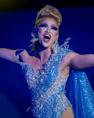 Brigiding Instagram - Baguio, you are inspiring! Thank you soo much @thehivebarbaguio for bringing the “Brightest Star” My heart is filled with love, Im so happy to meet the beautiful drag community you have there 🤩 I am excited to see you all soar and fly ❤️

Photos by @treishots @treitreiiii 🤩