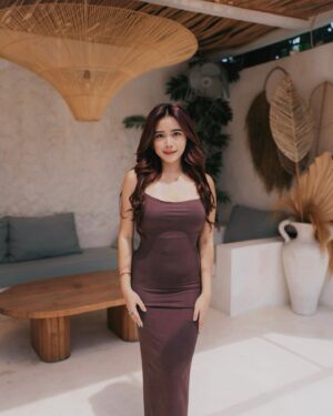 Brisia Jodie Instagram - Bali❌
Jogja✅ 
Seru bgtt disini yaampun bersih dingin wangi ga ada serangga, air bagus pelayanan bagus yaampun. daripada berbuat dosa membunuh semut2 villa mending stay disini no semut. Ada kode promo nih! pake “JODIECANTIK” lgsg diskon. Buruan harus cobain kesiniii! @bohemianjogjavillas 

📸: @erfatahm