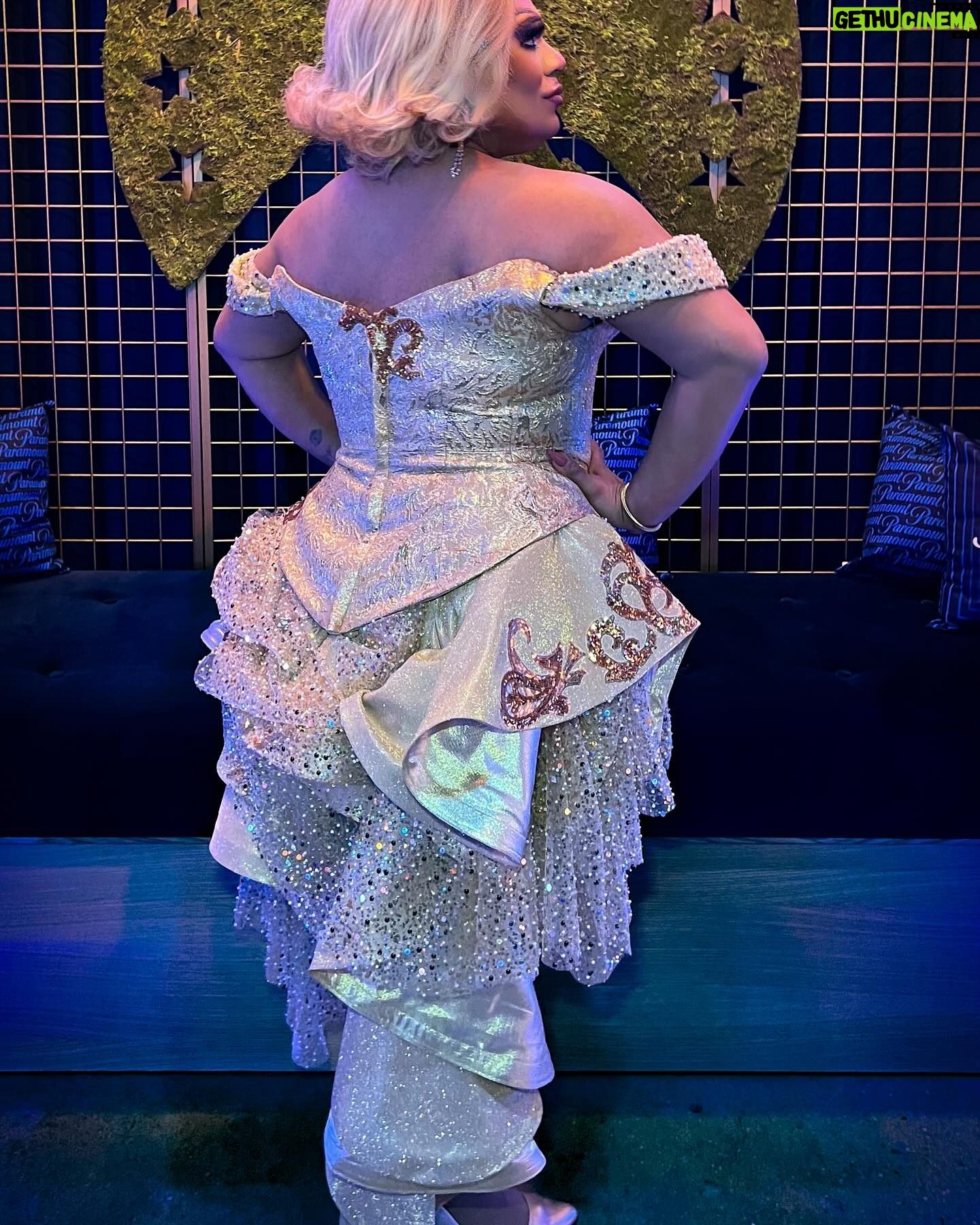 Brita Filter - 1.3K Likes - The Most Beautiful Gold Dress In The World. Designed by the incredible @bzawacki1.
•
•
•
•
•
#drag #dragrace #dragqueen #lgbtq #pride #brita #paramountplus #lgbtq🌈