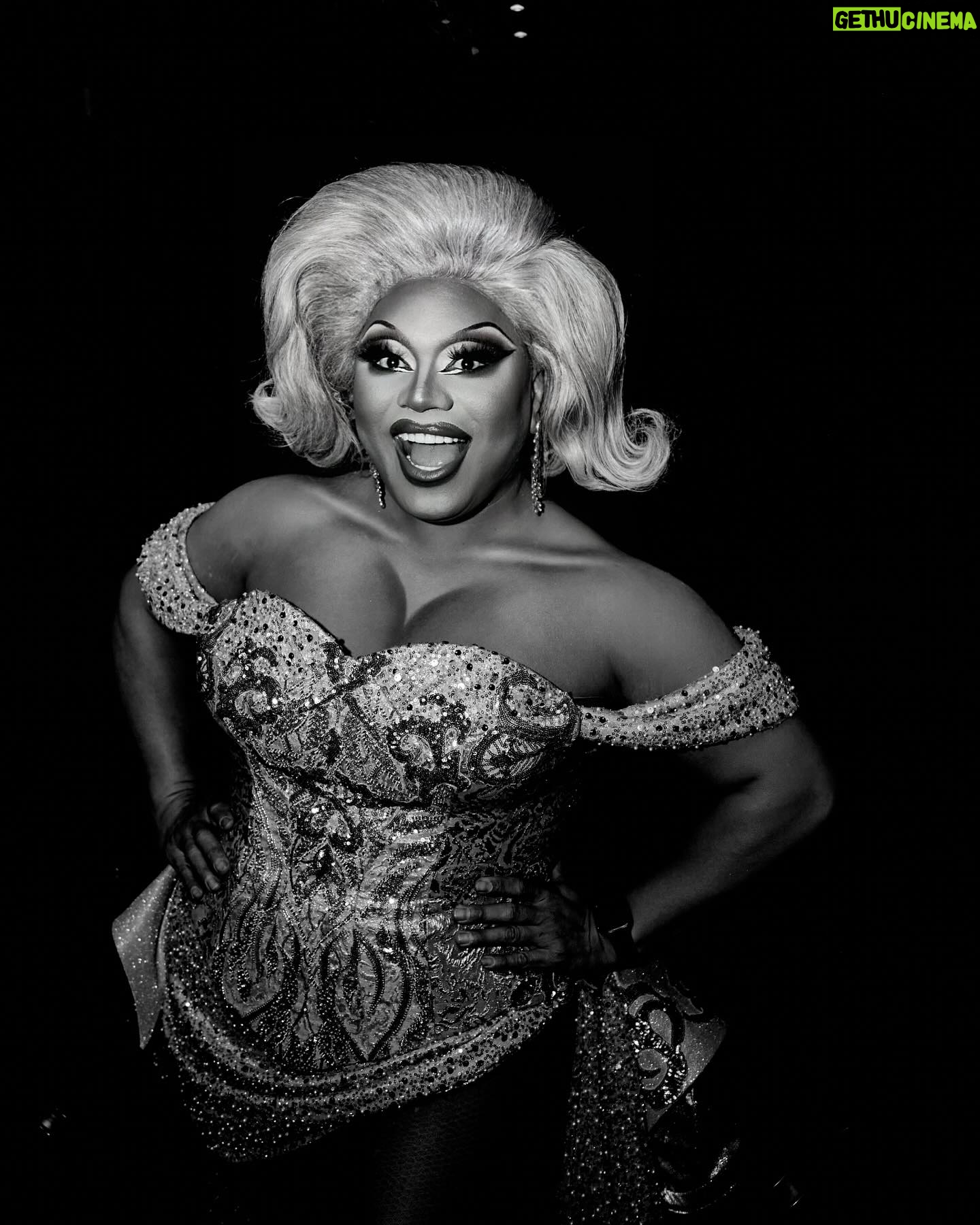 Brita Filter - 1.3K Likes - The Most Beautiful Gold Dress In The World. Designed by the incredible @bzawacki1.
•
•
•
•
•
#drag #dragrace #dragqueen #lgbtq #pride #brita #paramountplus #lgbtq🌈