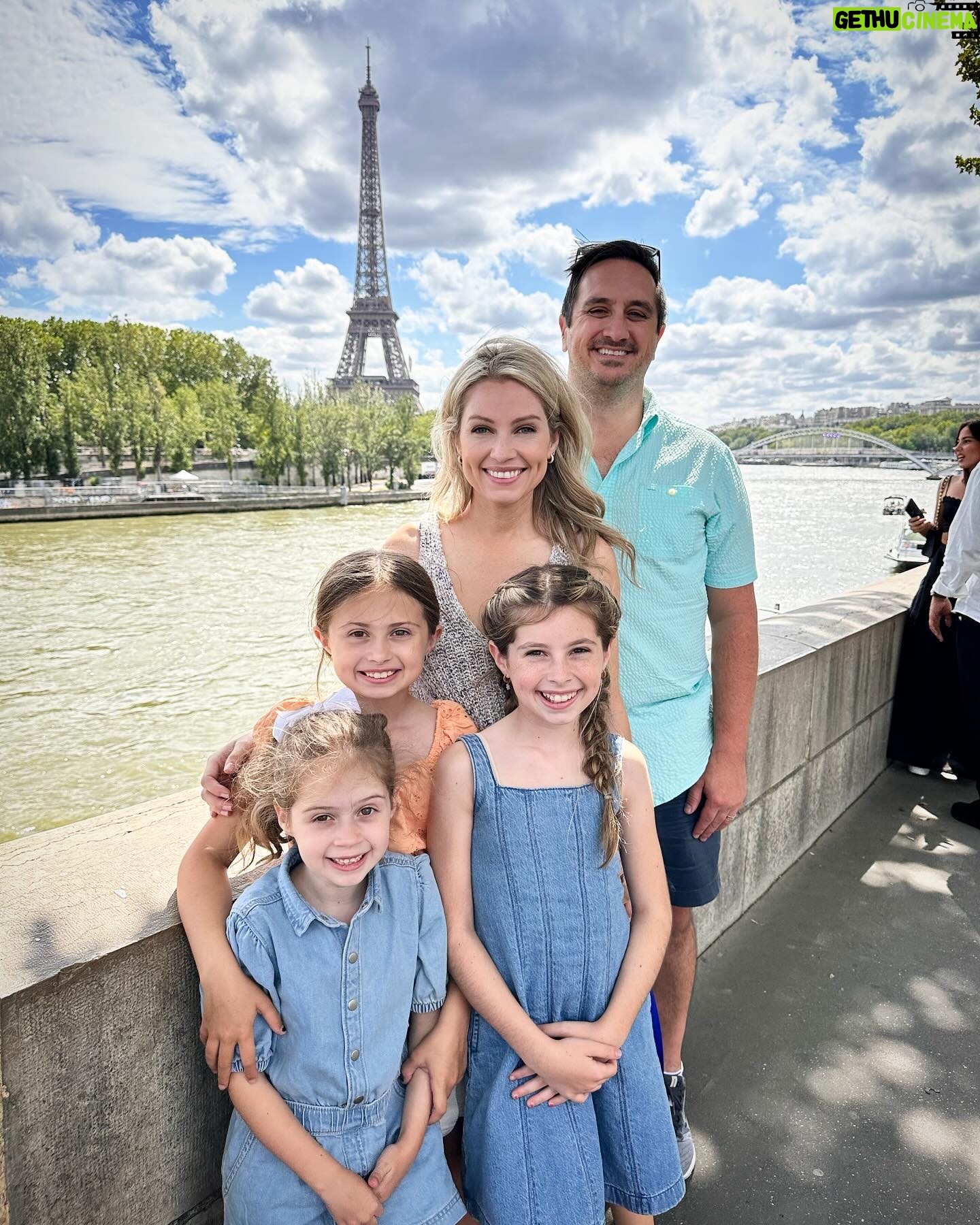 Britney Haynes - 6.1K Likes - It’s more Paris/spoiler alert for my Christmas card. 🌤️🥐📸