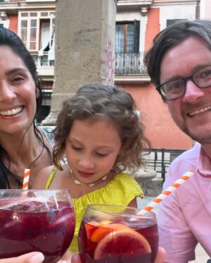 Bruna Abdullah Instagram - Night out in Mallorca = Tinto de Verano 🍷