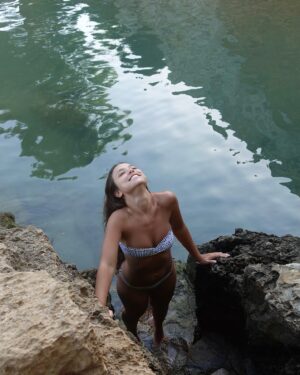Bruna Carvalho Instagram - Quero só morar no verão