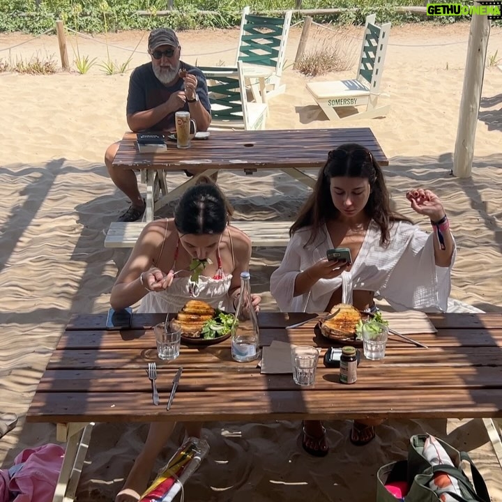 Bruna de Magalhães - 4.9K Likes - 08/08