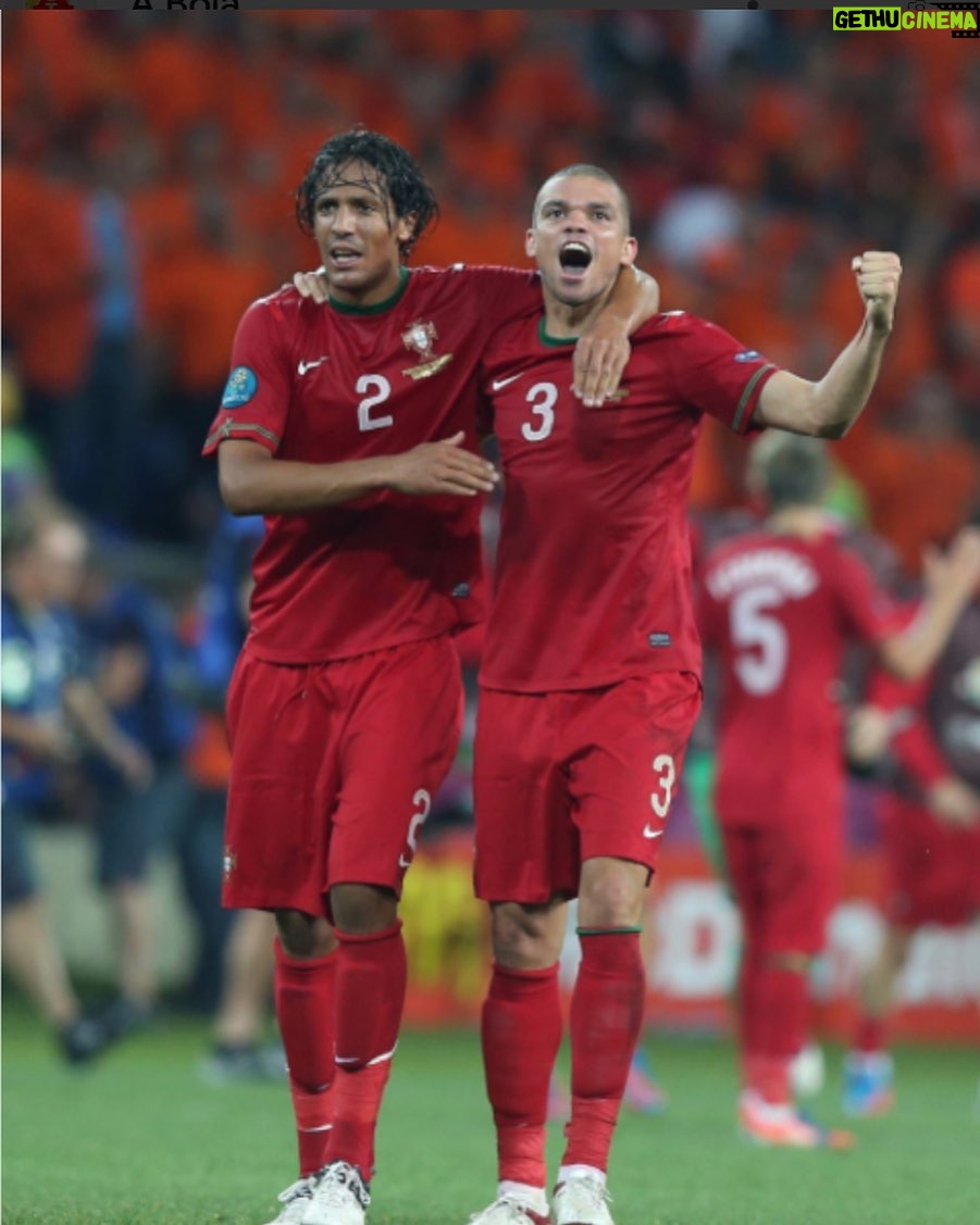 Bruno Alves - 8K Likes - Como posso começar ? Mto mais que um defesa , um homem de honra um atleta sem limites um defesa de elite dos melhores de sempre do futebol , um amigo fiel de qualidades e valores exemplares . O teu legado ficará no futebol mundial na arte de bem defender e conquistas e vitórias que alcançaste por aonde passaste ! @official_pepe tudo que fizeste no futebol vai te trazer ainda melhores e maiores oportunidades , obrigado por tudo que deste e fizeste por nos e pelo futebol !