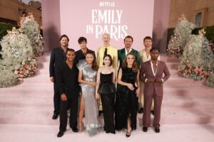 Bruno Gouery Instagram - What a night in L.A. for Emily in Paris Season 4 premiere.

Huge thanks to everyone who contributed in making it unforgettable 💙

Grooming: @josephine.bouchereau 
Hair: @joh.nnyvhair 
Styling: @justinebleicher
Art director: @deborahgalland 

@fursac.paris 
@santoniofficial 

#emilyinparis