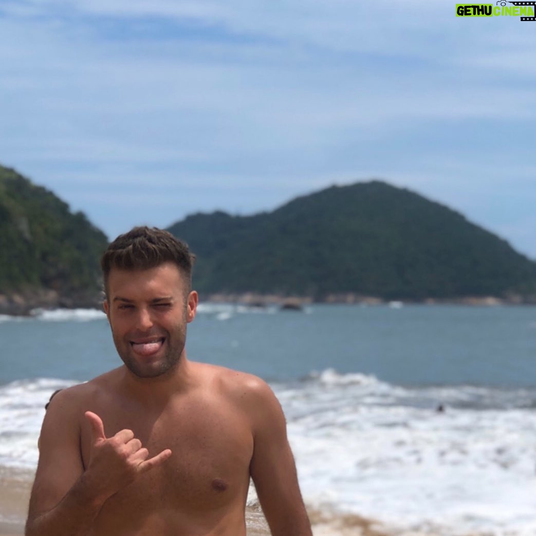 Bruno Heder - 4K Likes - Vamos a vivir a base de #tbt hasta que podamos renovar las fotos, verdad?
A gente vai viver a base de #tbt até poder renovar as fotos, é isso mesmo produção?