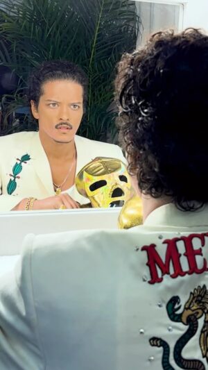 Bruno Mars Instagram - Gracias Mexico City for 3 beautiful fiestas. I got to live out a childhood dream and be a luchador for a day. Premiering my now  signature move: The Oaxaca Shaka
🍋‍🟩 🤙👁️🩸 ™️ Te quiero MUCHO Mexico Te quiero MUUUUUCCCHHHOOOOO!!!!! Please enjoy this club banger until I return!!! Sincerly, Your Brunito #ThisIsTheBesta!!! 
 ♥️ 🇲🇽 

🎥 @spiribolt 
🎶 @Dmile85 
🎙️@astridallday 
🎤@brunomars aka El Capitan Fuego 🌶️🔥