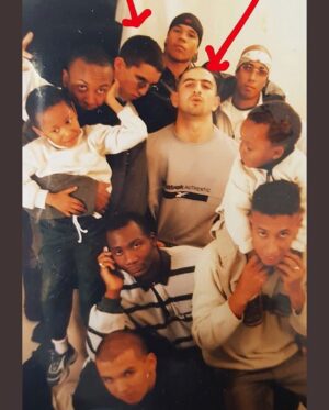 Bruno Muschio Instagram - Ha ha ! @kheiron_ a lâché le meilleur dossier. Voici notre groupe de rap quand on avait 20 ans !