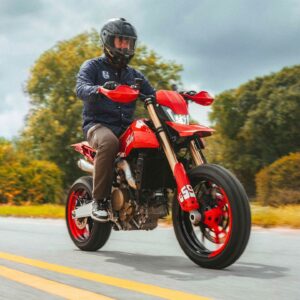 Bryan Fuller Instagram - HYPER MONO 659: World’s First (We Think) Ducati Hypermotard 698 Mono custom — by @fullermoto / @fullermotoshop! 

The first Hypermotard Mono to arrive in Georgia landed in the hands of none other than @fullermoto, who wasted no time in customizing it. 

“I just love taking what I feel the engineers and designers would have wanted the finished product to be and following through. It really is a beautiful meeting of modern running, electronics, and some old world custom to make it nasty!”

With builder thanks to @mountainmotorsports_ (dealer), @jmacsshack (upholsterer), in-house fabricators @delorean_kid and @thatalfaguy, and our friend @chastinbrand for the pinstriping and hand-lettering. 

Photos: @drewperlmutter. Full build story and gallery today on BikeBound.com! ⚡️Link in Bio⚡️