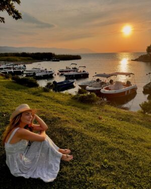 Burcu Kara Instagram - İstanbul'a dönmeye sayılı günler kala,beni mutlu eden tüm anları biriktiriyorum içimde..🧡