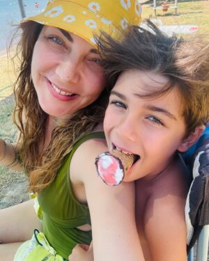 Burcu Kara Instagram - Yaz deyince😍☀️🍦🧿