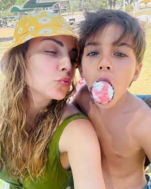Burcu Kara Instagram - Yaz deyince😍☀️🍦🧿