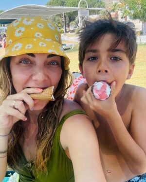 Burcu Kara Instagram - Yaz deyince😍☀️🍦🧿