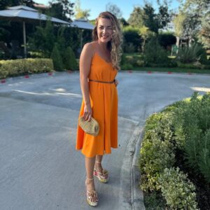 Burcu Kara Instagram - Haydi bakalım hazırız,kız istemeye gidiyoruz.😍🧡🎉💍