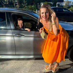 Burcu Kara Instagram - Haydi bakalım hazırız,kız istemeye gidiyoruz.😍🧡🎉💍
