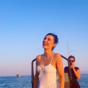Actress Burcu Kiratli HD Photos and Wallpapers October 2024