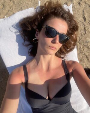 Büşra Develi Instagram - Oley bi tatil 🍉