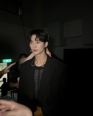 Byeon Woo-seok Instagram - 😶