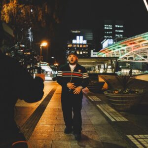 C.O.S.A. Instagram - 俺が自分のMVを名古屋で撮ってこなかったのはいつかこういう瞬間が来る
って信じていたからです。 

名古屋の先輩達の影響を受けて今の自分がいます！

AKさんと制作が出来て、同じステージに立てて光栄です。誘ってくれたRYOWさんありがとうございました！

📸 @tana_guidance_shot
