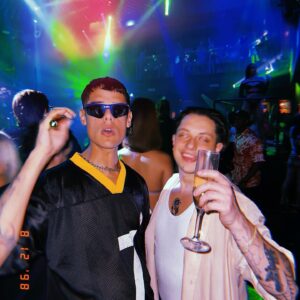 Ca7riel Instagram - LA QUE PUEDE, PUEDE .. AFUERA !!

PRIMER ADELANTO DE BAÑO MARIA , 🤫

prod: nosotros con @castamarket 
mix & master : @picketl 

@5020records 

💿💿💿 18 DE ABRIL 💿💿💿

Y LA PELICULA ??? 👀