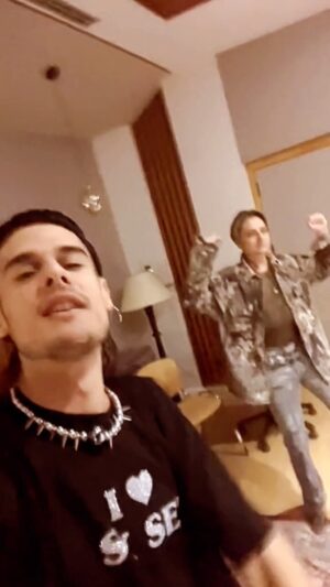 Ca7riel Instagram - LA QUE PUEDE, PUEDE

🪚👩🏻‍🍳💅🏻🫵🇯🇵👩🏻‍🍼