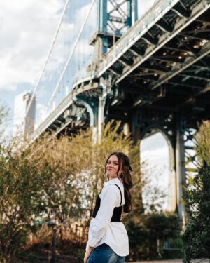 Cailey Fleming Instagram - 🍎