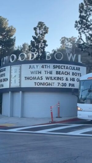 Caitlin McHugh Instagram - Three unforgettable nights at the @hollywoodbowl !! John said it very well during each show, ‘there is so much divisiveness and discord... decency may be at an all time low in this country, but thank God we have The Beach Boys to bring us together!’ Music and the arts spread love. Thank you @thebeachboys for reminding me that though there is much to improve upon in this country, we also have quite a bit to celebrate. Your music is one of them!

Watching The Beach Boys with a live orchestra at the @hollywoodbowl is an experience I wish the whole world could enjoy. It feeds the soul. 🎶

AMAZING JOB LOVE! You Rocked your new solo! And thank you @micalaaustin for the great pics!
