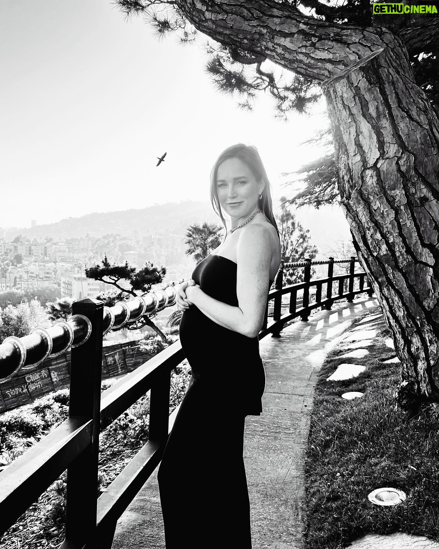 Caity Lotz - 113.2K Likes - Feeling bump full in my @bumpsuit ❤️Baby is now the size of an ear of corn 🌽 🤣 98% of my wardrobe doesn’t fit, but shoes are all still fine 😮💨