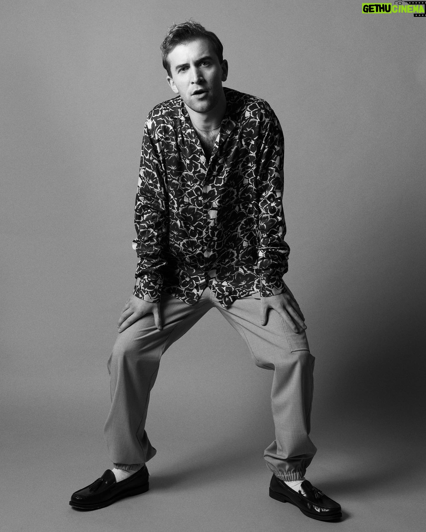 Callum Scott Howells - 15.9K Likes - Some more from my shoot full of belly laffs with the bloody awesome @josephsinclair for @notion 🌚
Words @sollyotwarner
Photography @josephsinclair
Styling @krishanparmar_
Grooming @mariamakeupartist