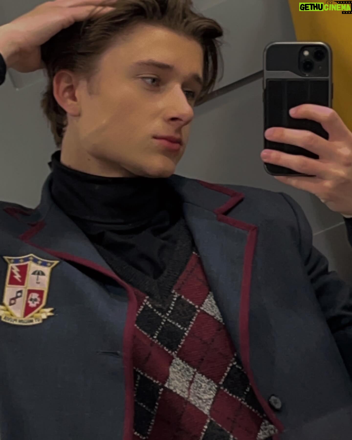 Cameron Brodeur - 90.4K Likes - 7 years! I can’t thank everyone from UA enough for the truly wonderful experience this series was. Thank you to the cast, crew and my family☂️. And thanks to all of you for watching! Your unwavering support has been a gift🙏🏻❤️ #umbrellaacademy #netflix #family