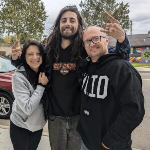 Cameron Cole Instagram - Brothers and it sisters, it always amazes me that I started playing some tunes on a street corner and now I got people around the world  coming to my shows like these two legends here🙏
Chicago...I'll see you tonight @martyrslive ' ..make sure to say hi after the show