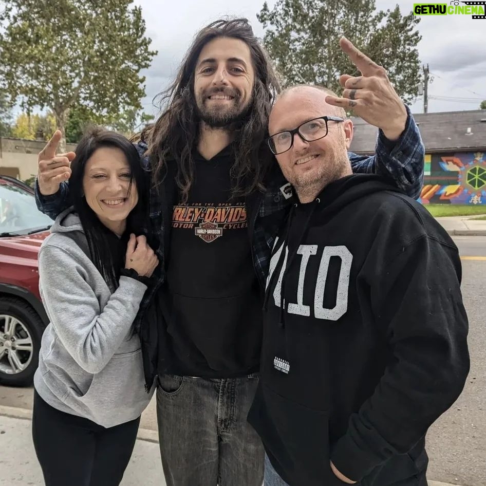 Cameron Cole - 686 Likes - Brothers and it sisters, it always amazes me that I started playing some tunes on a street corner and now I got people around the world coming to my shows like these two legends here🙏
Chicago...I'll see you tonight @martyrslive ' ..make sure to say hi after the show