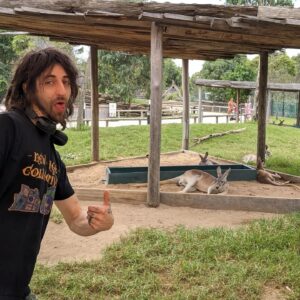 Cameron Cole Instagram - Sending greetings from the Aussie tour to all brothers and sisters here.
Took some time to check out some touristy stuff in Sydney. On my way to Brisbane now. See you Queensland lot in the valley on Saturday! Let's see what you got🤟