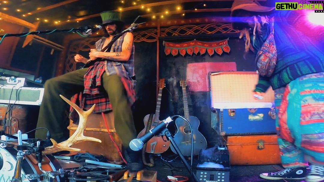 Cameron Cole - 1.2K Likes - Aaaand another one for you from Freaks In A Field. This one is called Vibes.🤘🙏😁
#festival #livemusic #hippiefestival #newagecollective #bluesfestival #footdrums #slideguitar #ukfestival #bluesrock #rocknrollcircus