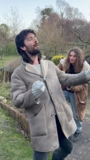 Cameron Cole Instagram - Ladies gents, it is my enormous pleasure to announce @the_gulls_official to you as the main support for my March/April UK tour! They made a song for you to introduce themselves and show you what fun you will miss out on if you don't come and see us. 😜⚡🤘 Take it away lads....