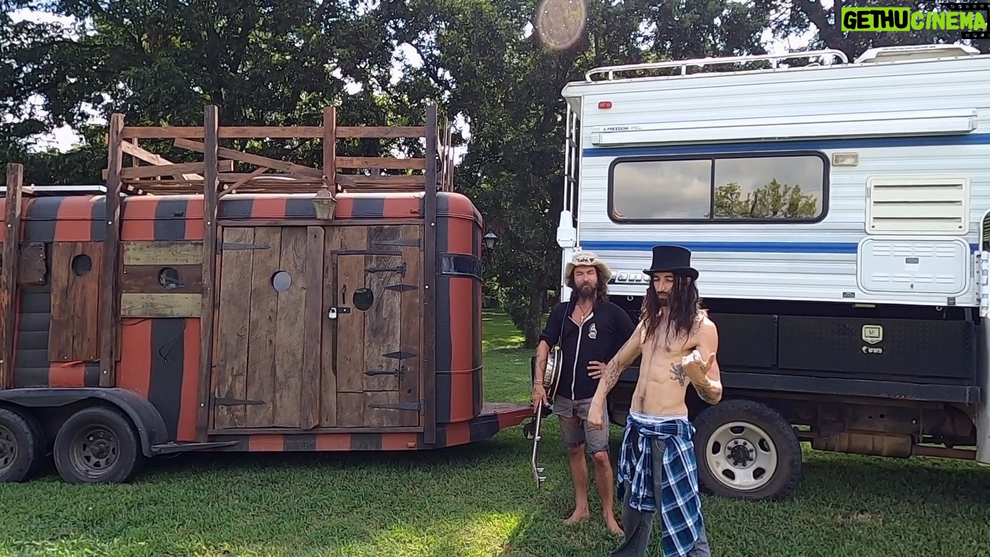 Cameron Cole - 692 Likes - Alright, we are moving again! Watch this video to see some footage from the first two shows on the USA/Canada tour.
Charlotte, @arthurbuezo and I are coming to you this Sunday!