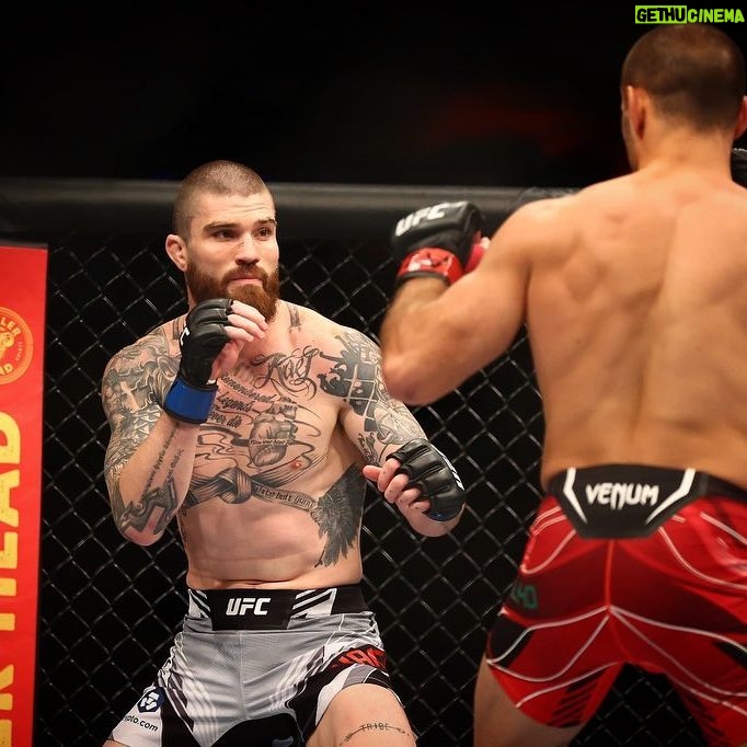 Cameron VanCamp - 3 Likes - Thankful for the opportunity. Humbled by the experience. Grateful for life.
#UFC #mma #fighting #jumpman